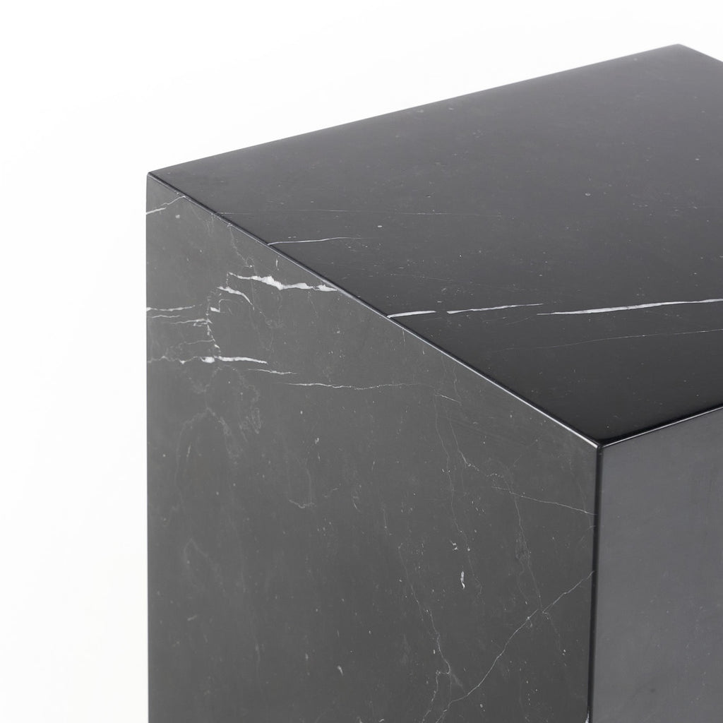 Comet - Black Red Marble