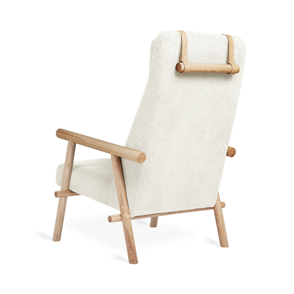 Gus Labrador Chair